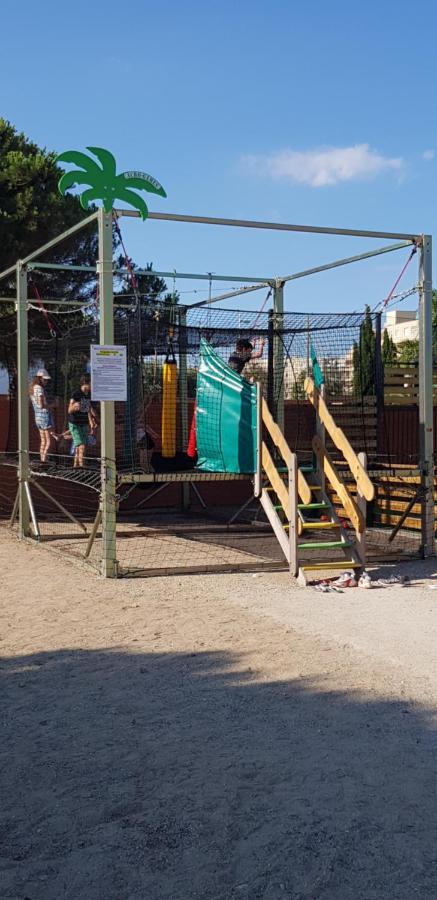 Les Mobilhomes Helvetiques 4 Etoiles Mar Estang Canet En Roussillon Dış mekan fotoğraf